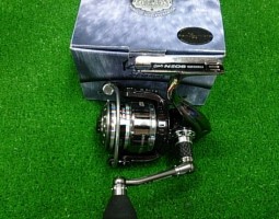 アブ・ネオス・ダイワ・ブラディア・リョーガベイジギング・赤メタ　（茨木店）